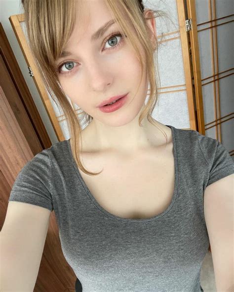 ella freya only fans|Ella Freya (@erizafreya)